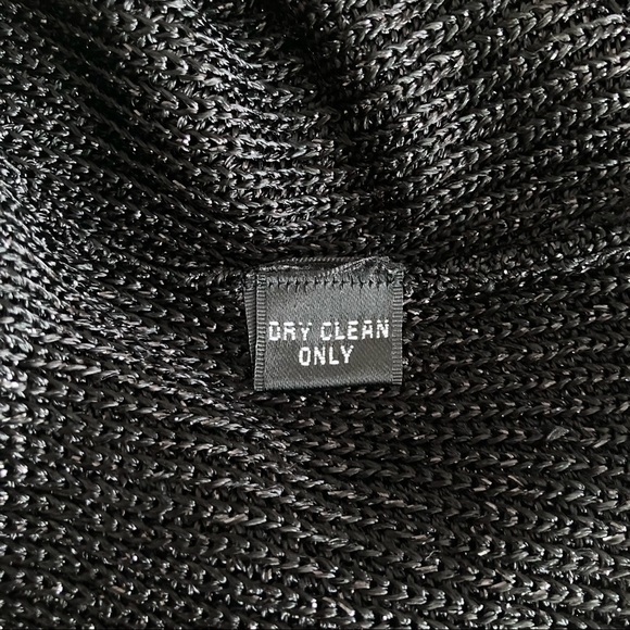 Linda Allard Black V Neck Top Petite Small - Picture 4 of 4